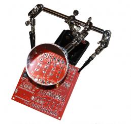 Dritte Hand mit Echtglas Lupe 